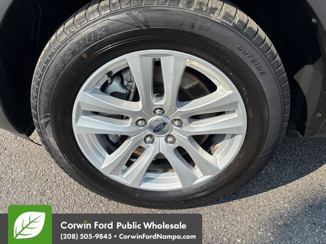 Used 2018 Ford Explorer XLT w/ Equipment Group 202A AWD/4WD image 9