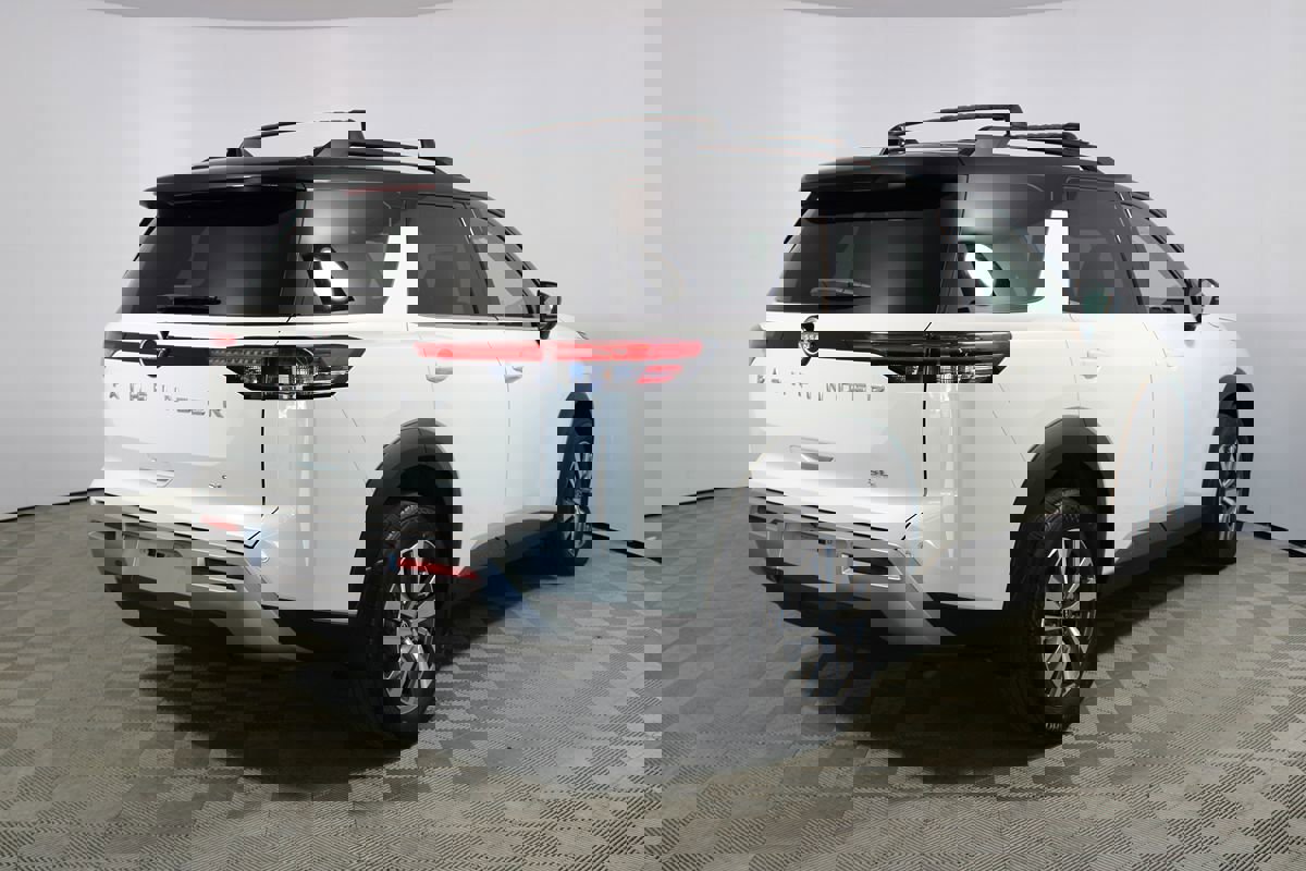 Used 2023 Nissan Pathfinder SL image 42