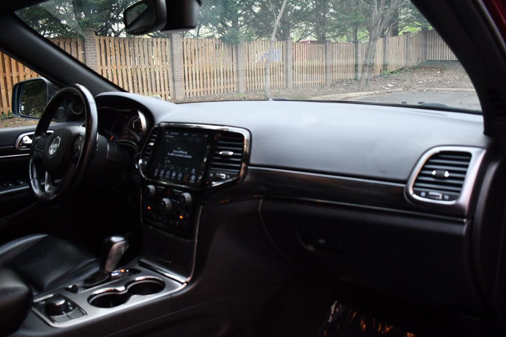 Used 2021 Jeep Grand Cherokee Limited X image 19
