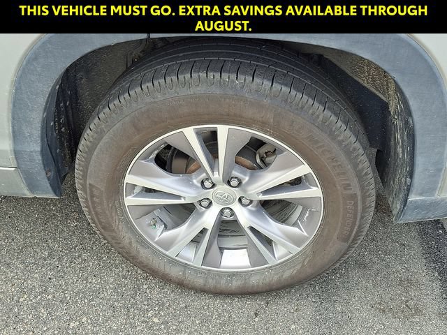 Used 2014 Toyota Highlander XLE FWD image 9