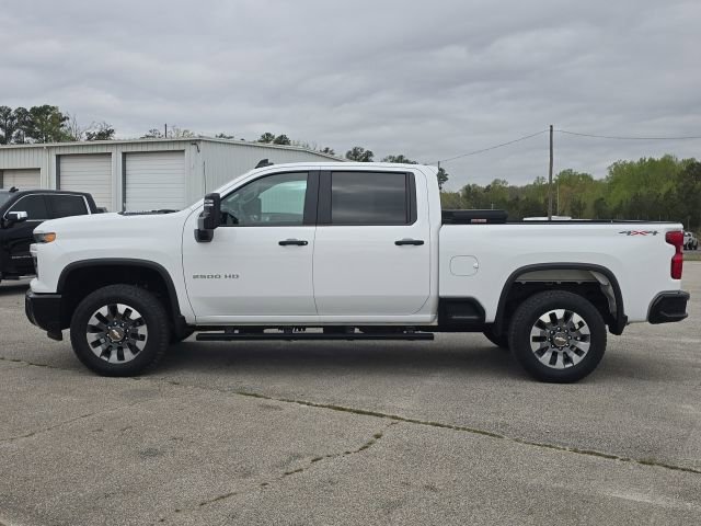 Used 2025 Chevrolet Silverado 2500 Custom w/ Custom Value Package image 2