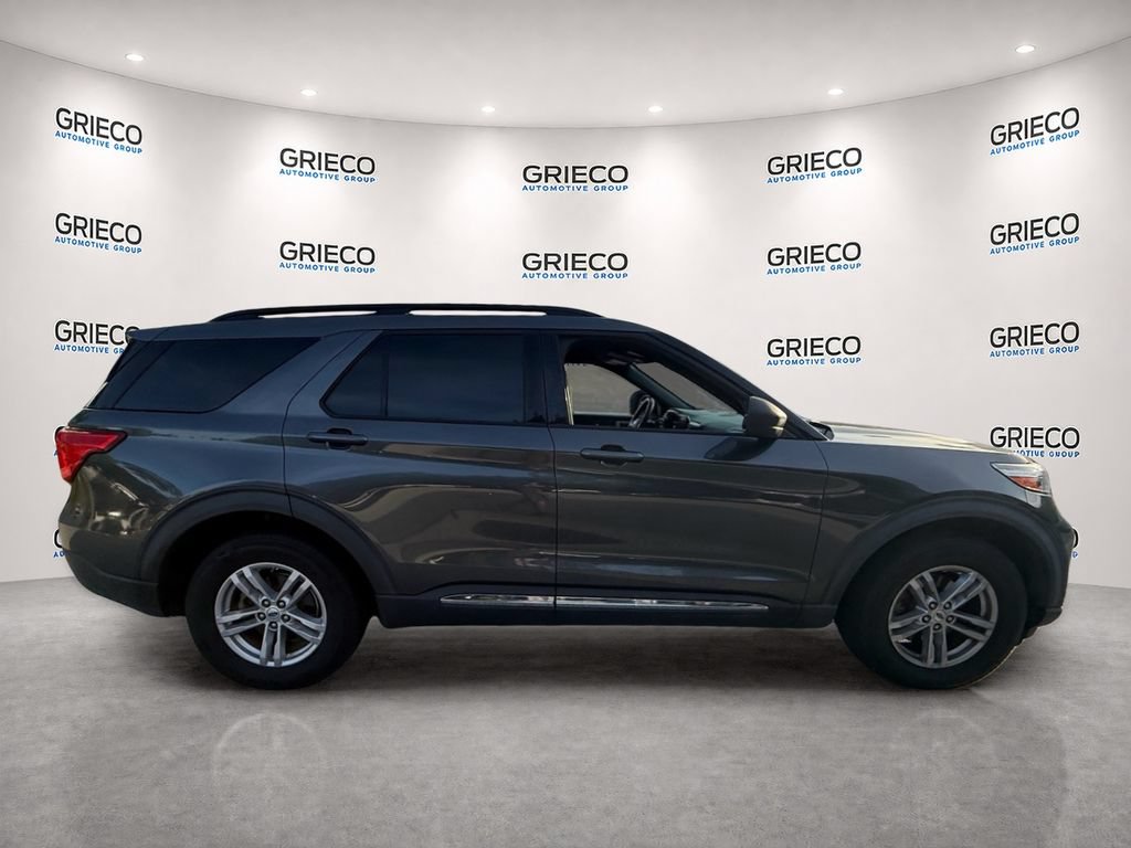 Used 2020 Ford Explorer XLT w/ Equipment Group 202A AWD/4WD image 8
