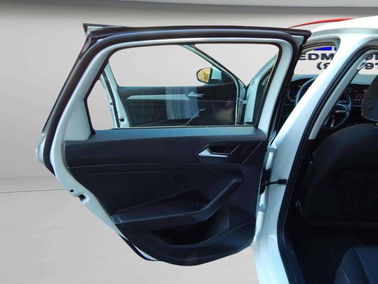 Used 2024 Volkswagen Jetta S image 29