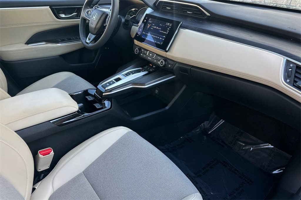 Certified 2021 Honda Clarity Plug-In Hybrid image 17