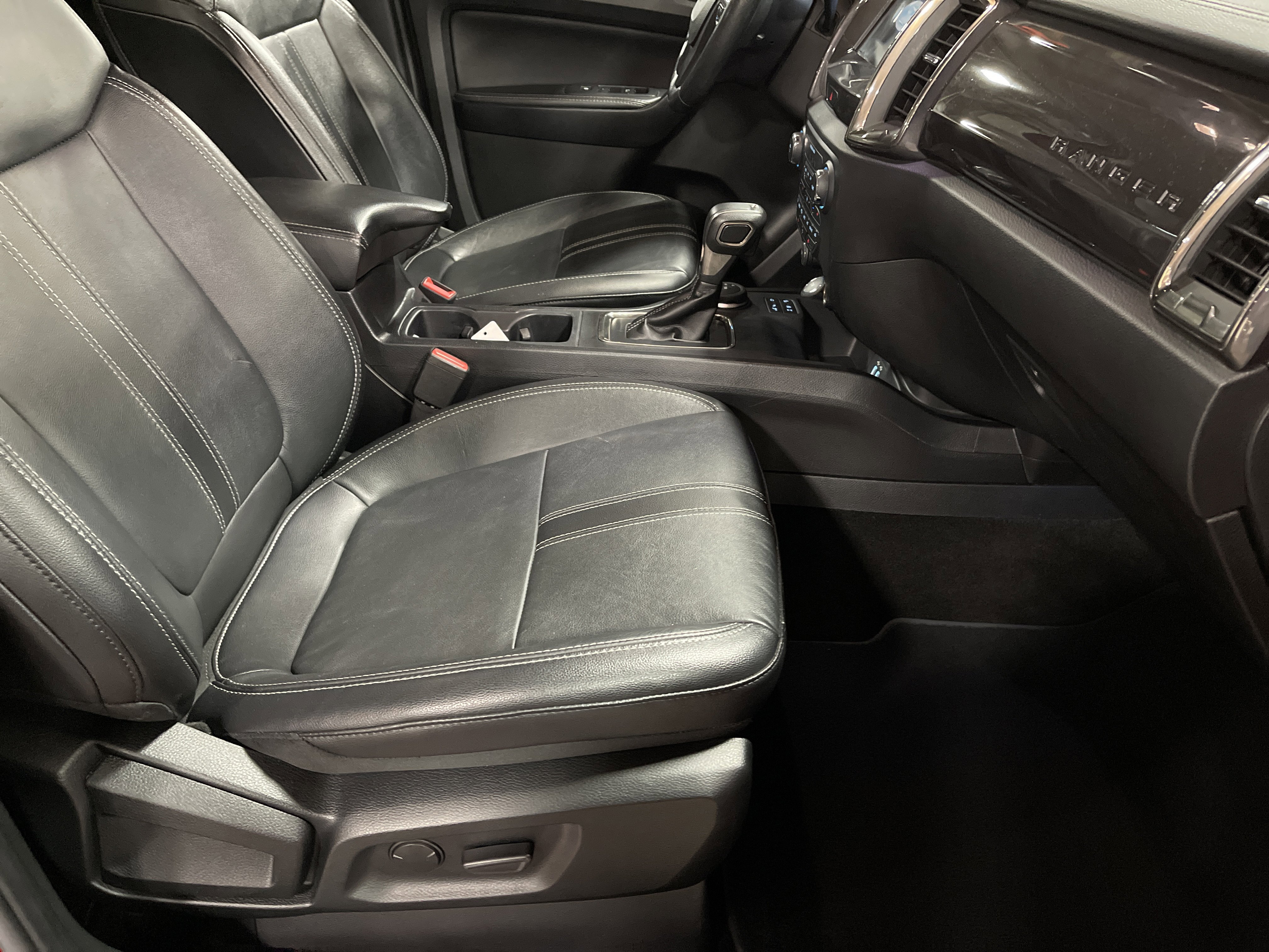 Used 2021 Ford Ranger Lariat w/ FX4 Off-Road Package image 13