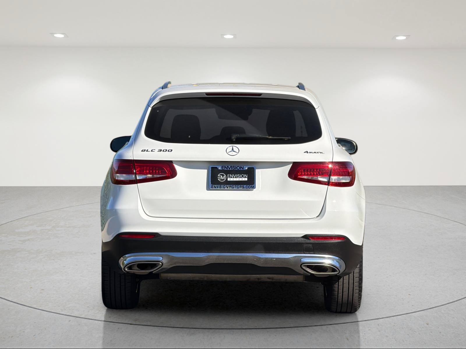 Used 2018 Mercedes-Benz GLC 300 4MATIC image 4