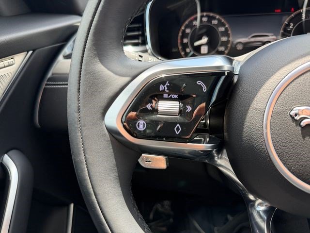 Used 2026 Jaguar F-PACE R-Dynamic S AWD/4WD image 22