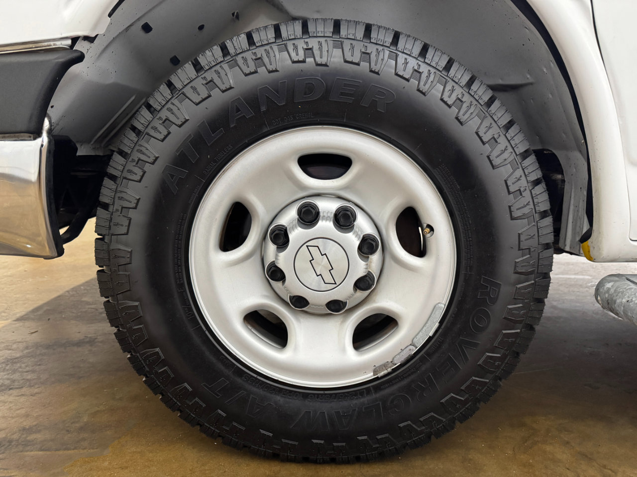 Used 2019 Chevrolet Express 2500 w/ Driver Convenience Package image 36