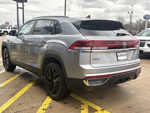 Used 2025 Volkswagen Atlas Cross Sport SE image 10