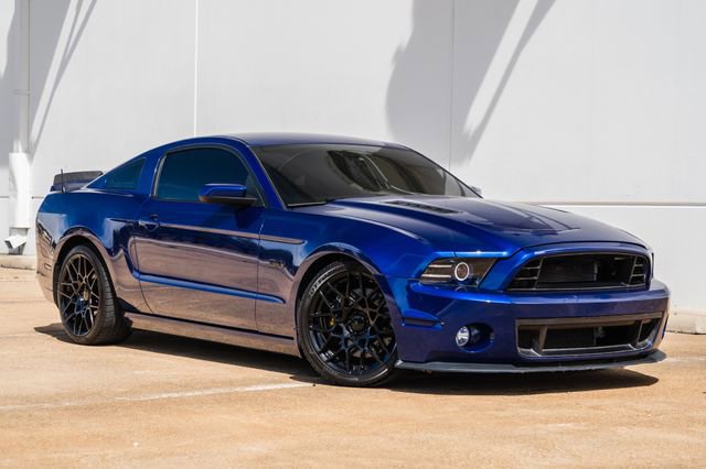 Used 2014 Ford Mustang GT Premium w/ Comfort Package RWD image 31