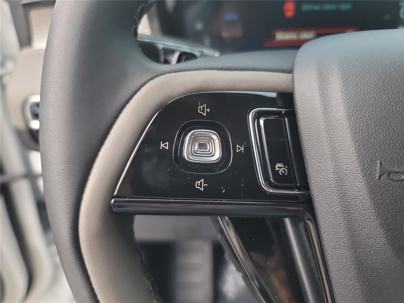 New 2026 Lincoln Corsair Premiere image 20