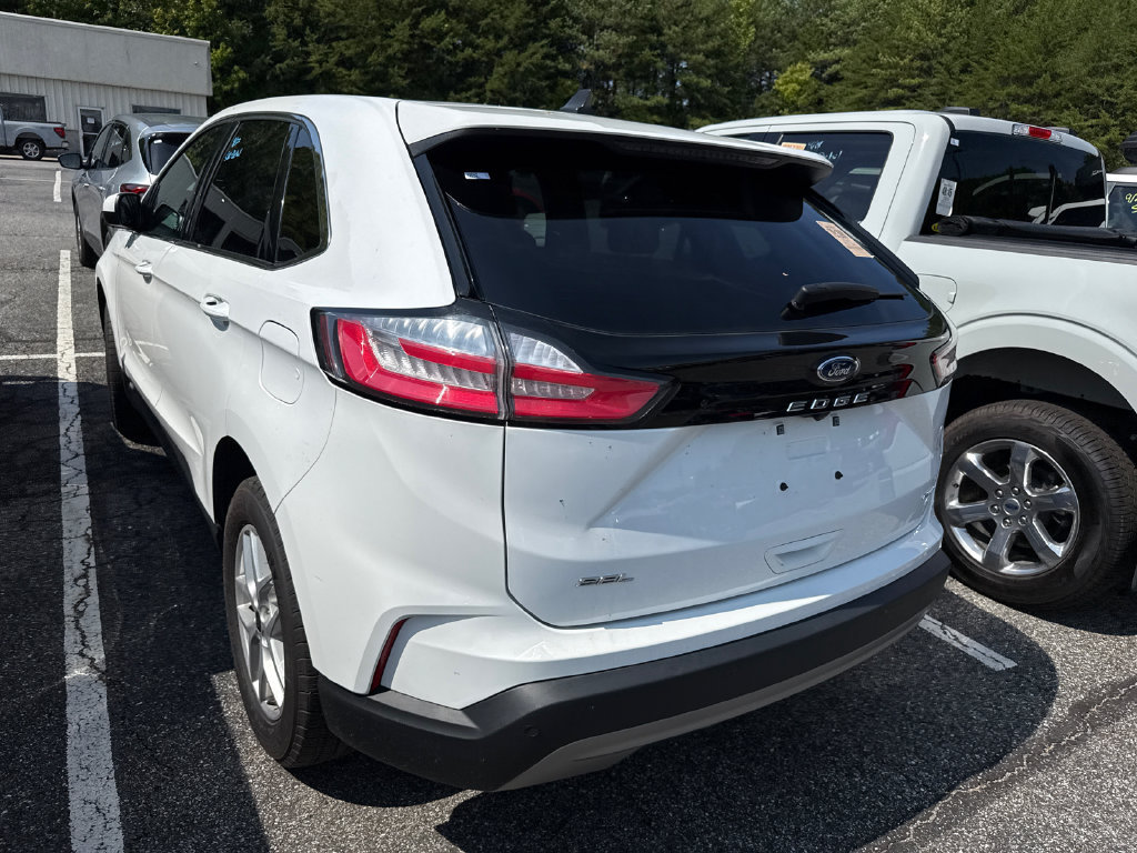 Used 2024 Ford Edge SEL AWD/4WD image 10