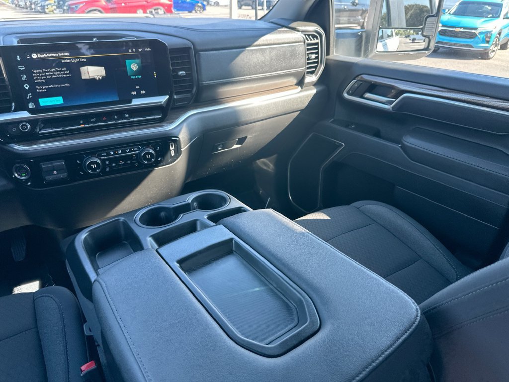 Used 2025 Chevrolet Silverado 2500 LT w/ Convenience Package AWD/4WD image 22