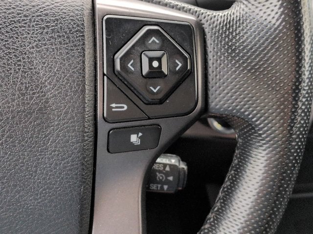 Used 2016 Toyota Tacoma TRD Sport w/ Towing Package AWD/4WD image 26