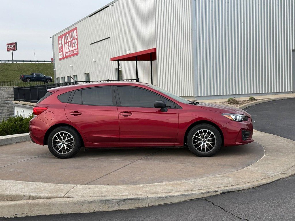 Used 2019 Subaru Impreza 2.0i image 2