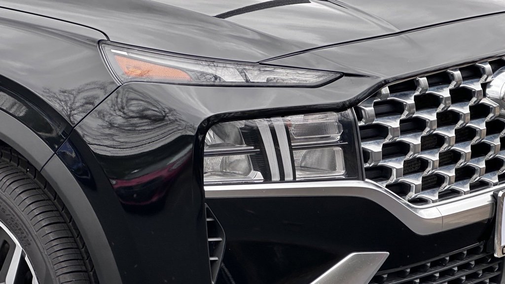 Used 2023 Hyundai Santa Fe SEL Premium image 2