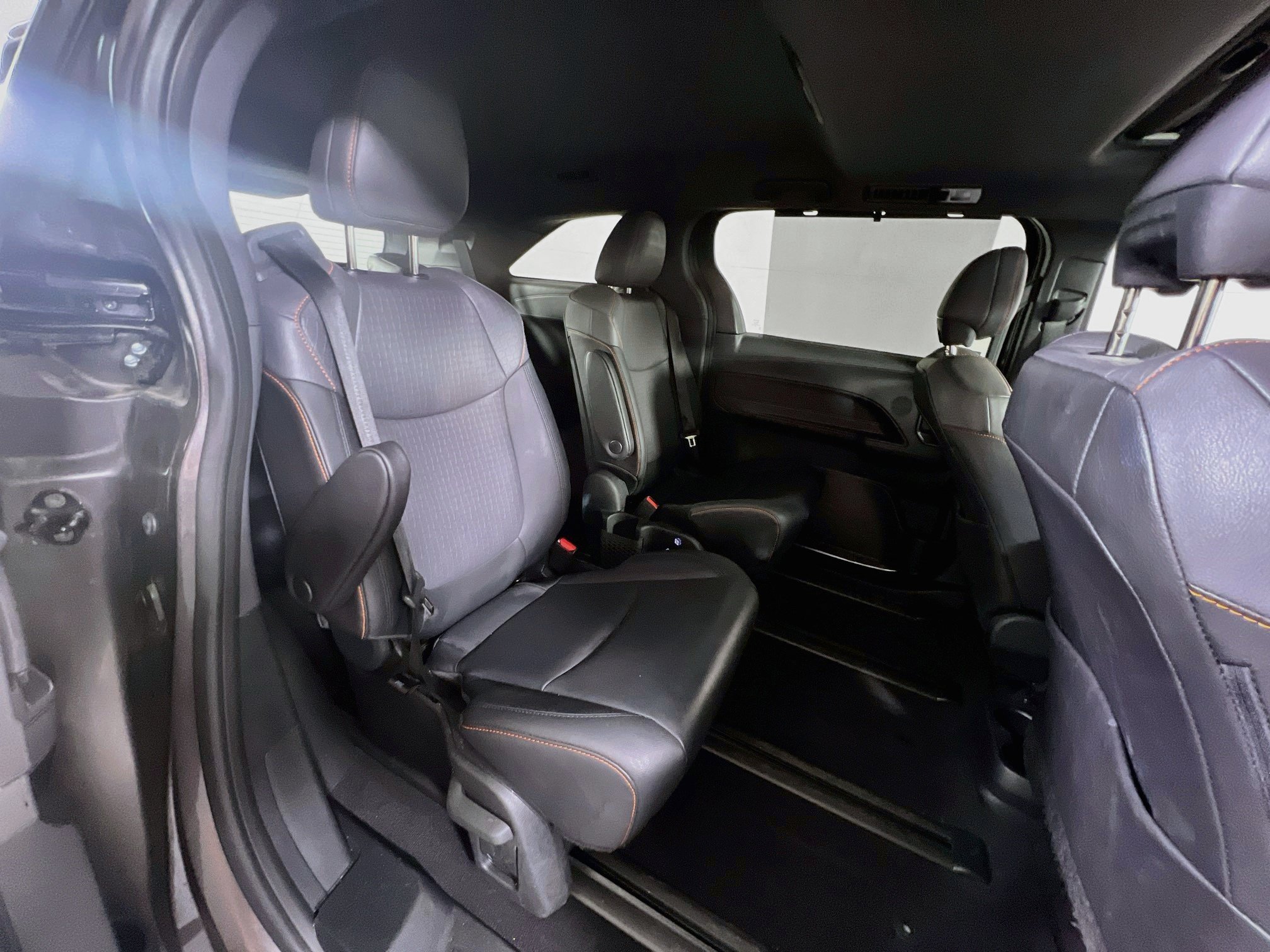 Used 2022 Toyota Sienna XSE AWD/4WD image 29