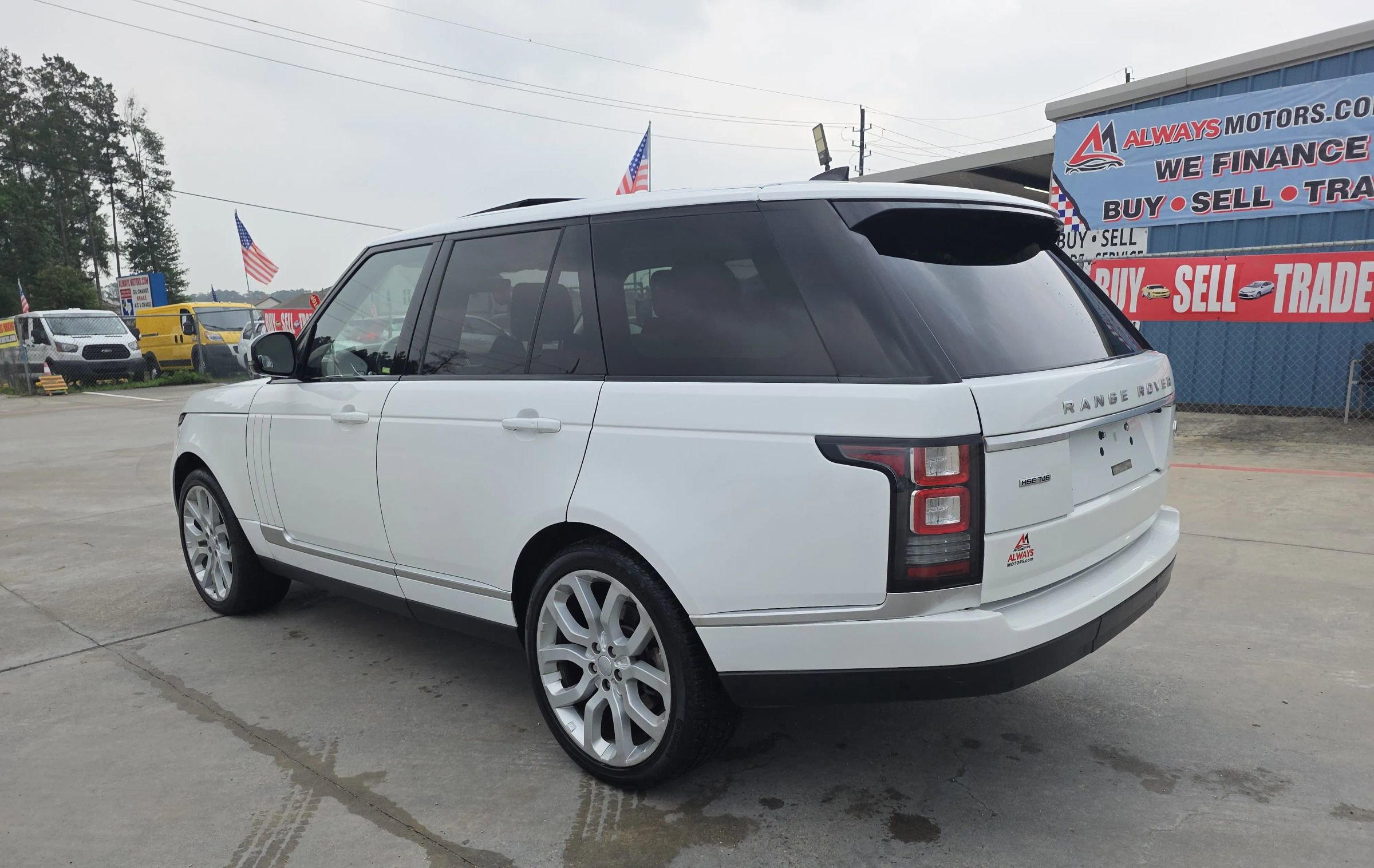Used 2017 Land Rover Range Rover HSE AWD/4WD image 12