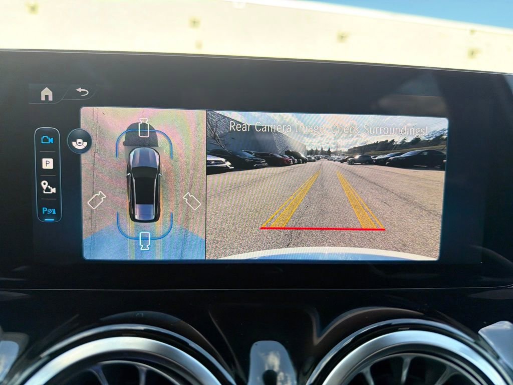 Used 2025 Mercedes-Benz GLB 250 GLB 250 image 20