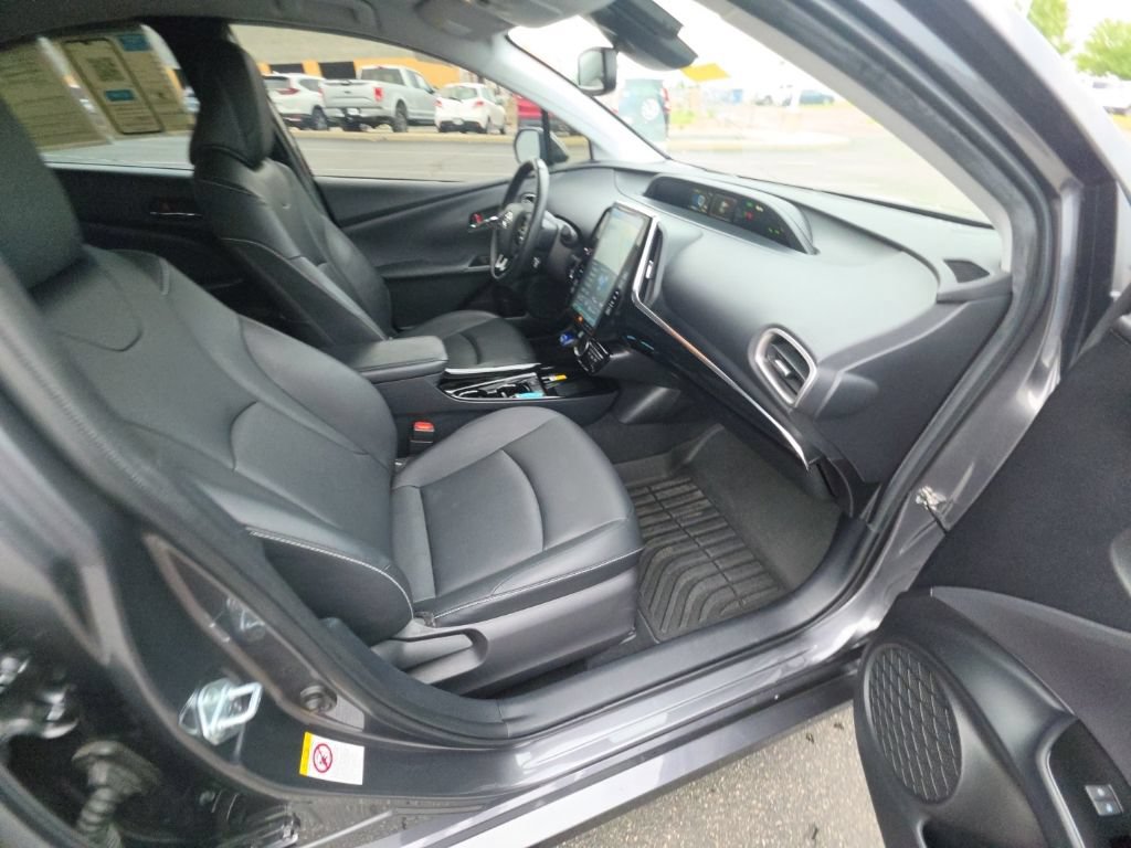 Used 2021 Toyota Prius Prime Limited w/ Carpet Mat Package (TMS) FWD image 33