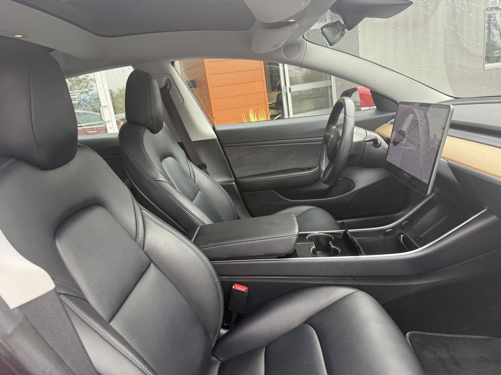 Used 2018 Tesla Model 3 Long Range RWD image 15
