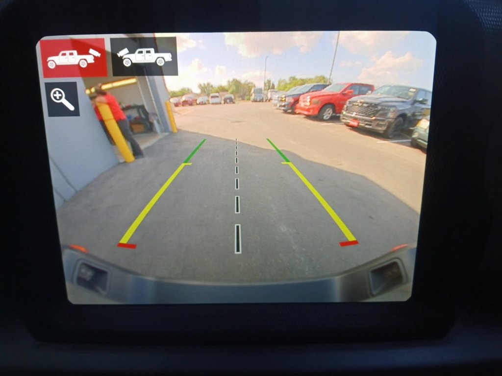 Used 2021 Jeep Gladiator Mojave AWD/4WD image 9
