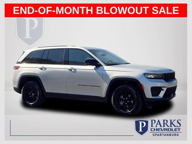 Used 2025 Jeep Grand Cherokee Altitude AWD/4WD image 1