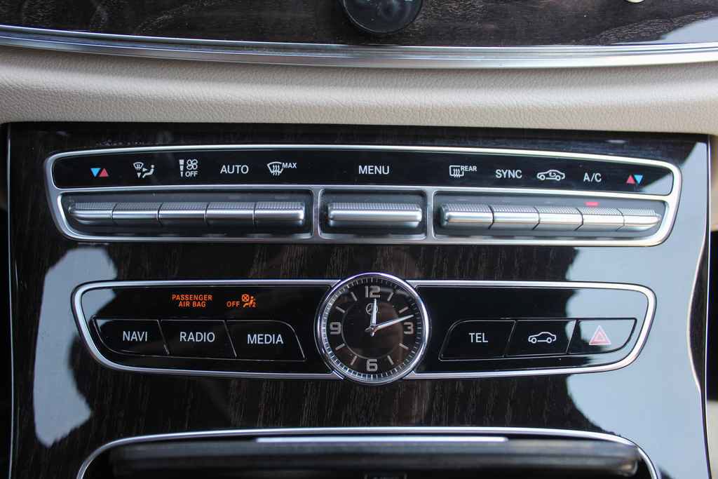 Used 2019 Mercedes-Benz E 300 image 22