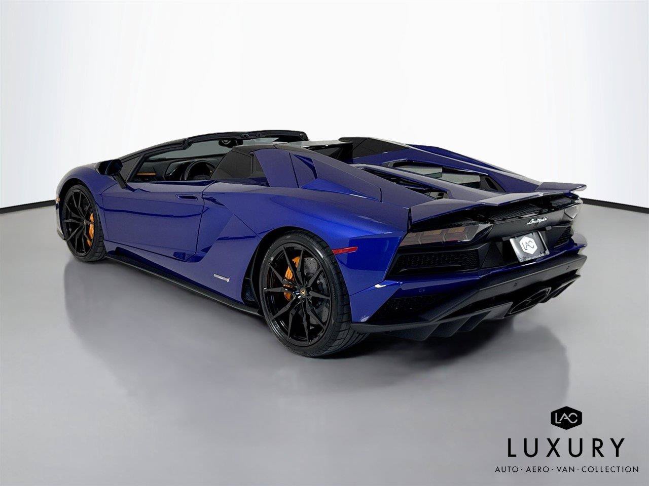 Used 2019 Lamborghini Aventador S AWD/4WD image 7
