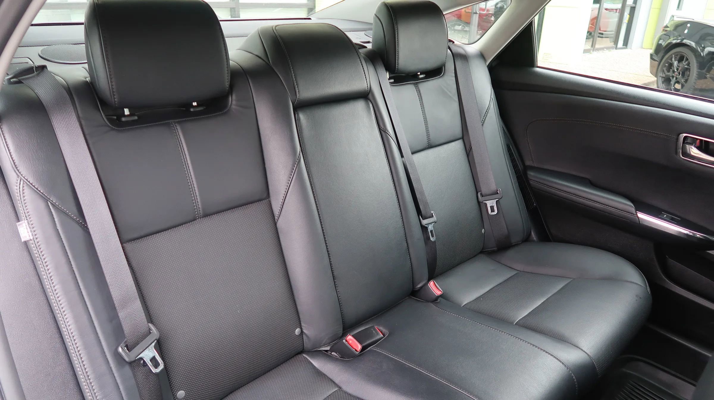 Used 2018 Toyota Avalon Limited w/ All Weather Liner Package FWD image 24
