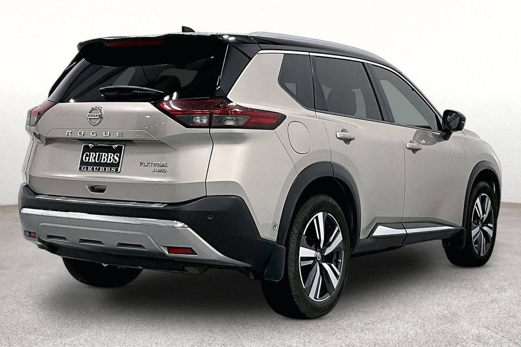 Used 2021 Nissan Rogue Platinum AWD/4WD image 2