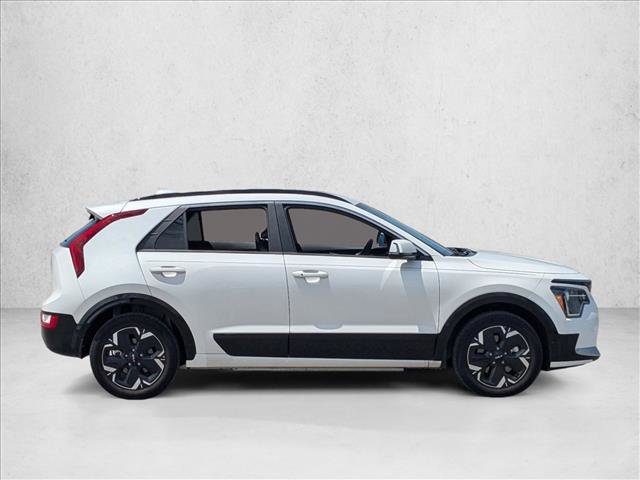 Used 2025 Kia Niro Wind FWD video 4