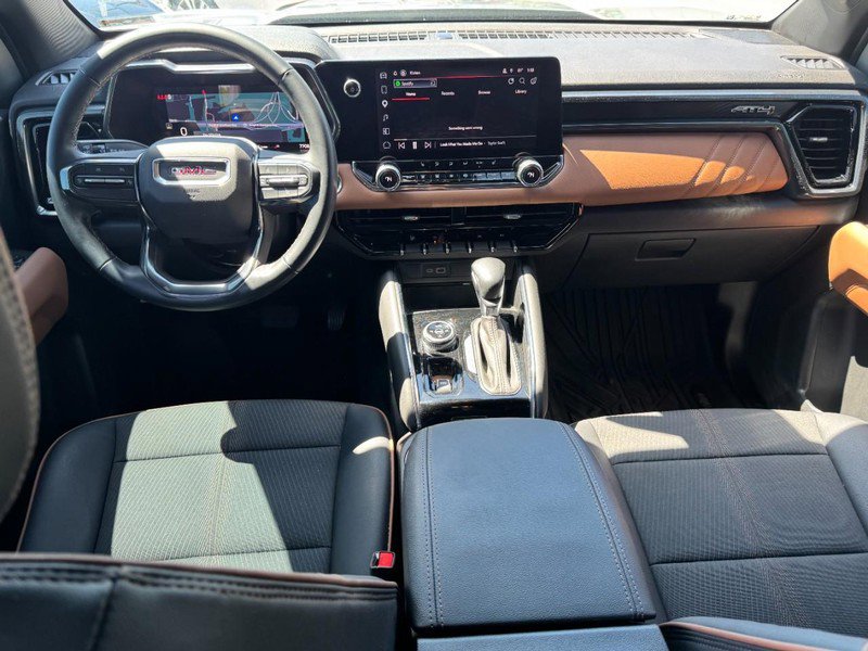 Used 2025 GMC Canyon AT4 AWD/4WD image 9