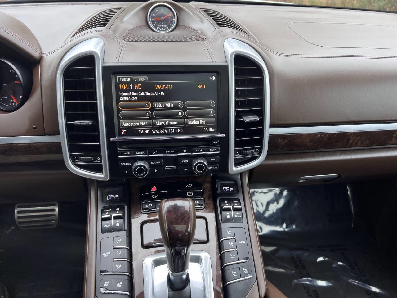 Used 2016 Porsche Cayenne S w/ Premium Package image 20