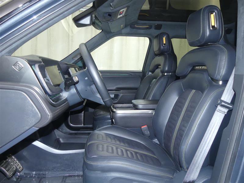 Used 2023 Rivian R1T Adventure AWD/4WD image 22