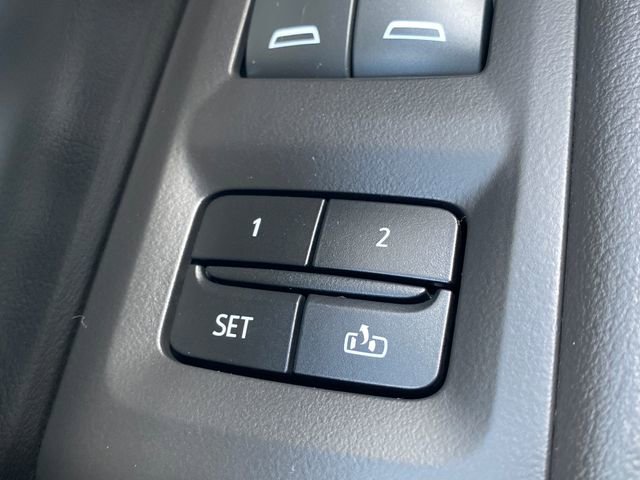 Used 2024 Chevrolet Tahoe Z71 w/ Luxury Package image 37