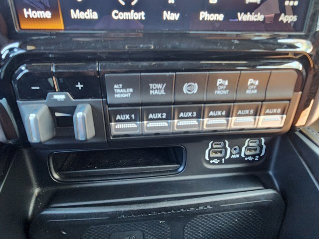 Used 2022 RAM 3500 Limited image 27