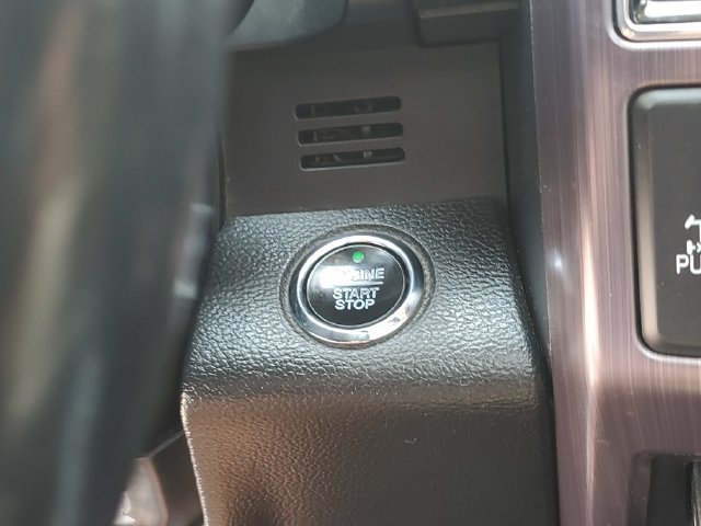 Used 2020 Ford F350 Limited AWD/4WD image 32