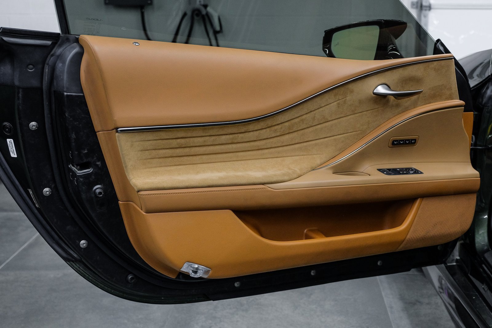 Used 2021 Lexus LC 500 Coupe w/ Performance Package image 47