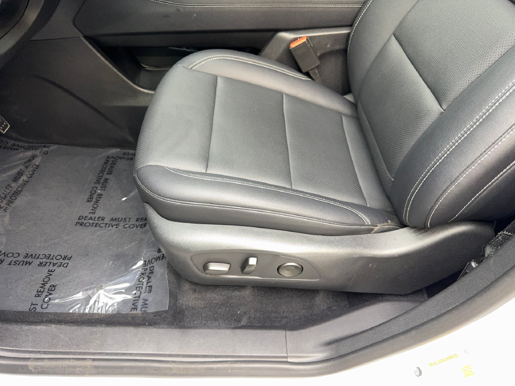 Used 2026 Chevrolet Traverse LT FWD image 28