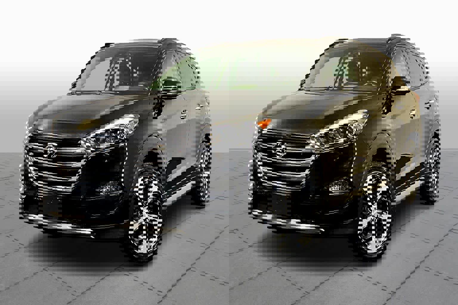 Used 2017 Hyundai Tucson Limited w/ Limited Ultimate Package 03