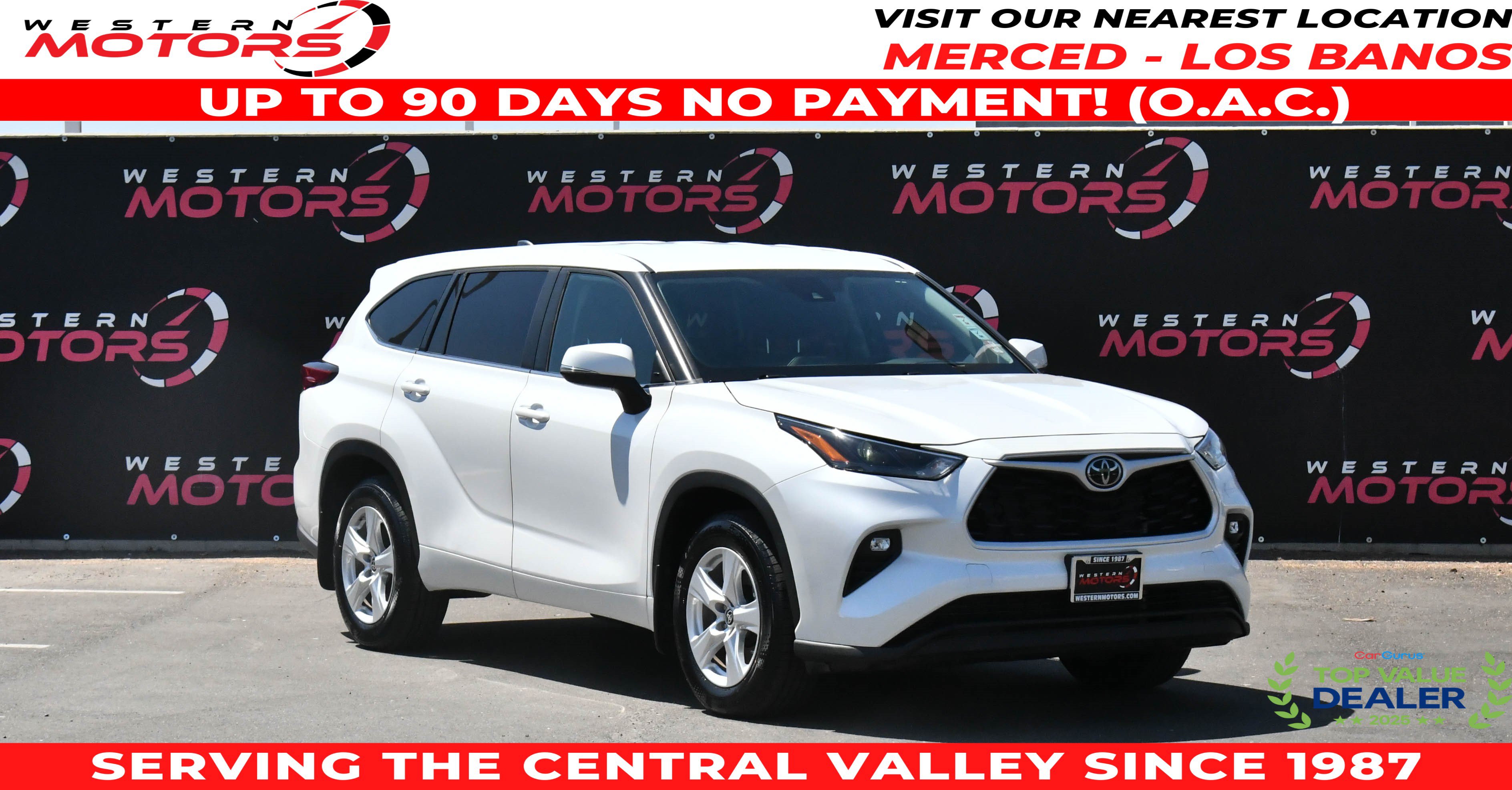 Used 2024 Toyota Highlander LE AWD/4WD image 1