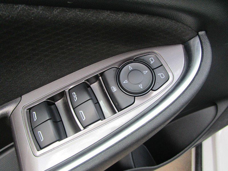 Used 2020 Chevrolet Malibu LT FWD image 15
