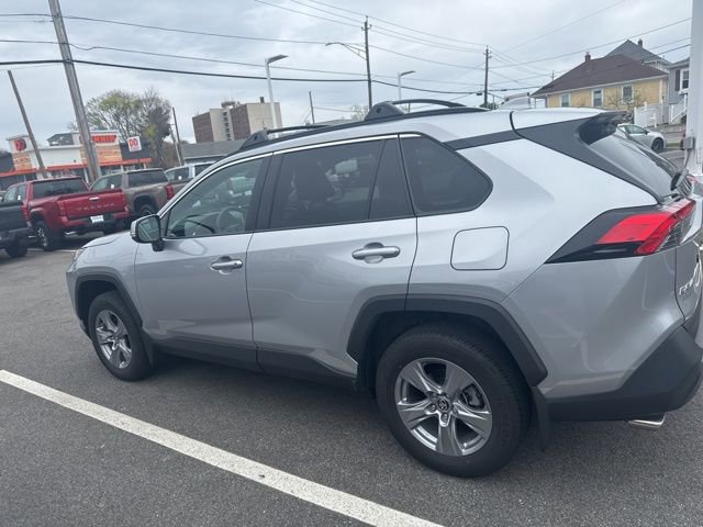 Used 2025 Toyota RAV4 XLE w/ Convenience Package AWD/4WD image 5