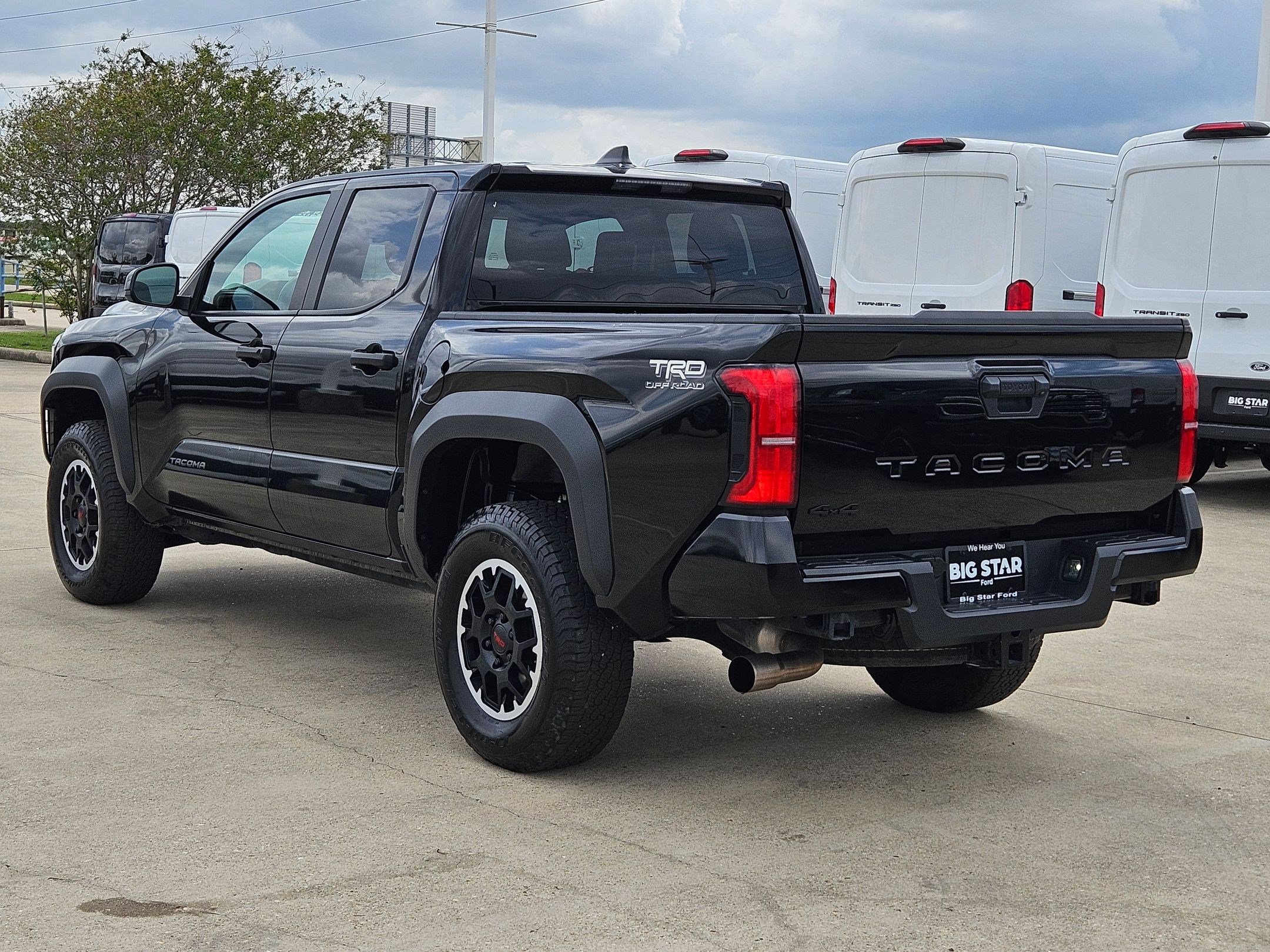 Used 2024 Toyota Tacoma TRD Off-Road image 6