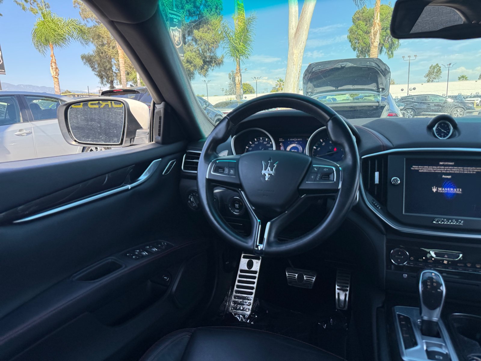 Used 2015 Maserati Ghibli RWD image 21