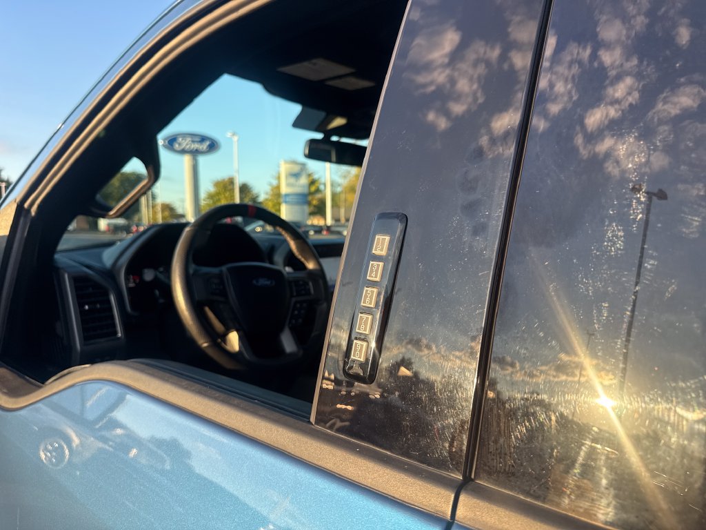 Used 2019 Ford F150 Raptor w/ Equipment Group 802A Luxury AWD/4WD image 13