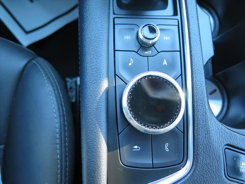 Used 2025 Cadillac XT5 Premium Luxury image 14