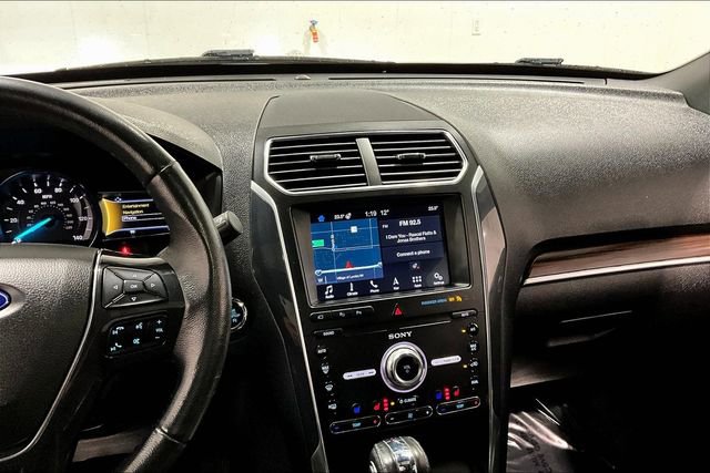 Used 2019 Ford Explorer Limited w/ Equipment Group 301A image 9