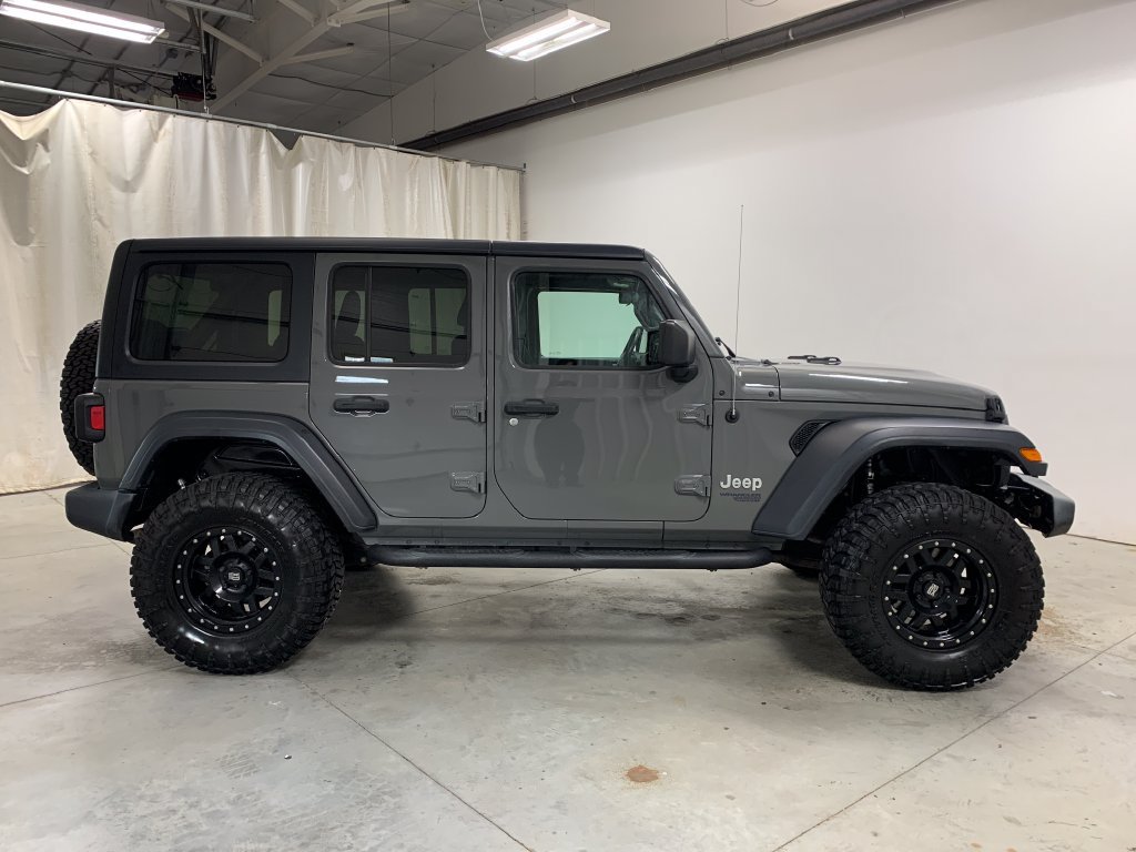 Used 2019 Jeep Wrangler Unlimited Sport S AWD/4WD image 11
